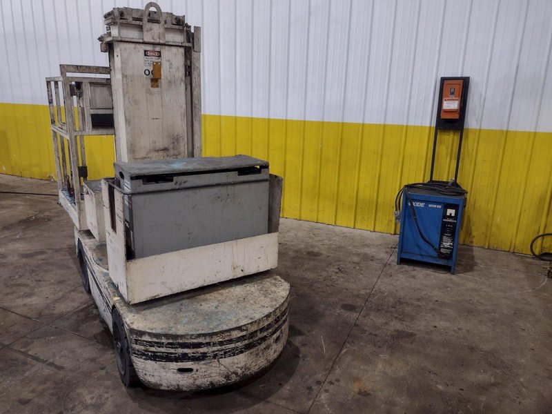 19' HIGH LIFT-A-LOFT MODEL #AMV-20 24 VOLT BATTERY POWERED MOBILE MANLIFT: YOBRO #25280