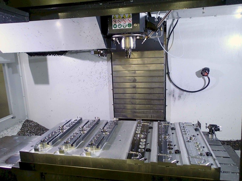 Haas VF-5SS 5-Axis VMC, 2020- TR200Y Trunnion Rotary Table, Probing, TSC, HSM, TCPC &amp; DWO, Auto Doors