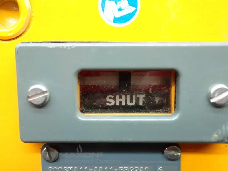 MAXON AUTOMATIC GAS SHUT OFF VALVE  -  200SMA11-AA11-BB22A0