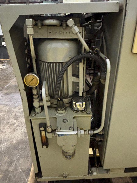 21" X 25" MARVEL MODEL #2125A-PC60 VERTICAL MITRE BANDSAW: YOBRO #24578