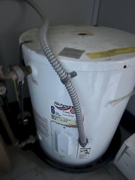 2008 MICHIANA MEN&#039;S &amp; WOMEN&#039;S PORTABLE BATHROOM TRAILER: STOCK #23097