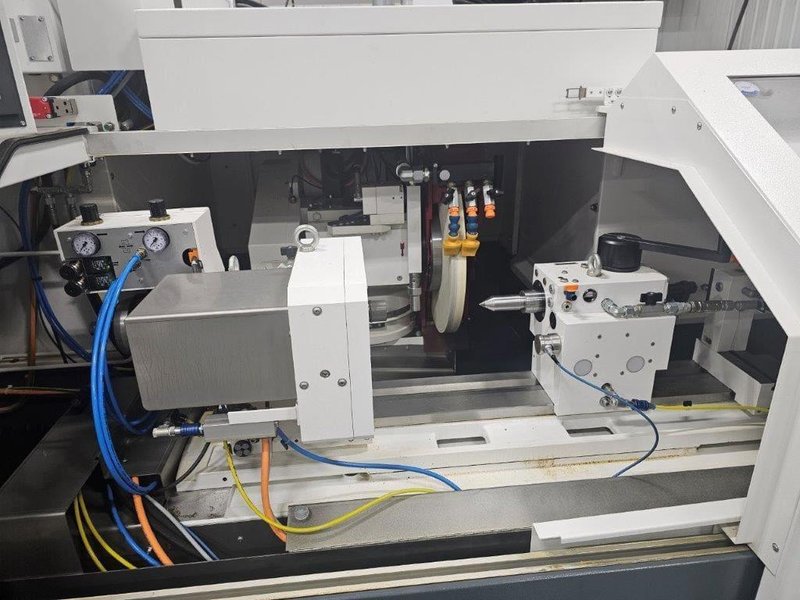 Studer Favorit CNC Cylindrical Grinder, 2021 – Low Hours, Fanuc Control, Tooling