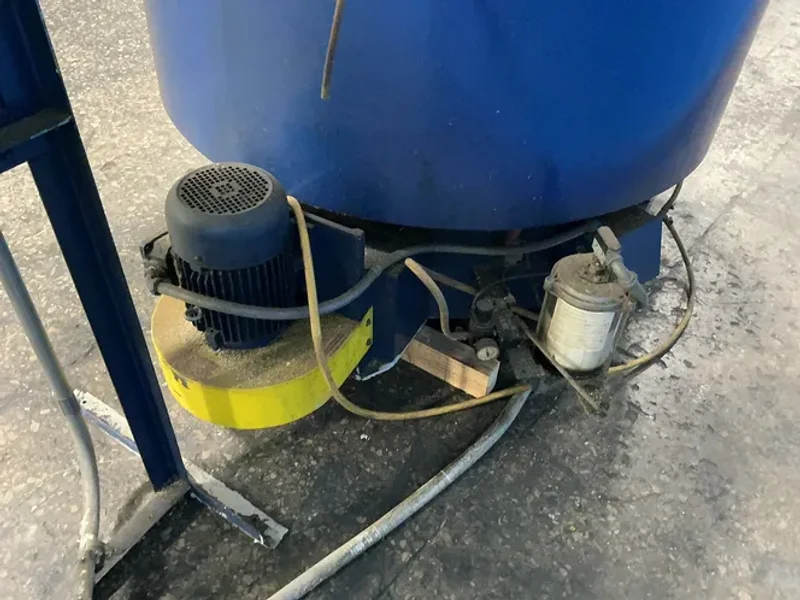 GIANT FINISHING, INC 48" VIBRATORY FINISHER  -  GB-10