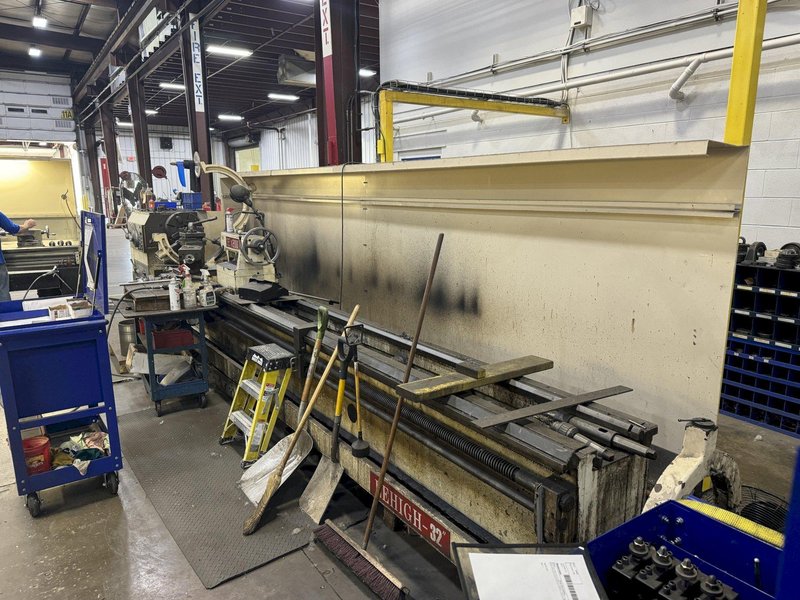 32" X 200" LEHIGH 32X200 ENGINE LATHE.(5" THRU HOLE) STOCK # 0668525