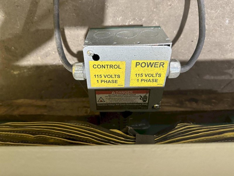 4,000 LBS X 60" X 30" SOUTHWORTH HYDRAULIC SCISSOR LIFT TABLE WITH 60X42 ROLLER CONVEYOR TOP, 110 VOLT: STOCK #20916