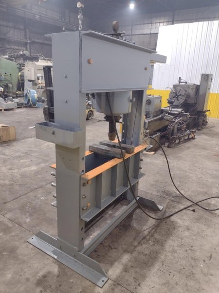 125 TON X 48" DAKE H-FRAME HYDRAULIC PRESS: YOBRO #24587