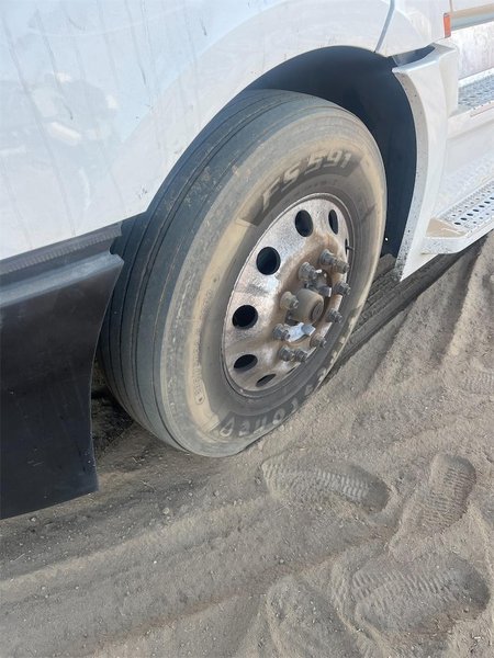 2020 Freightliner CA126SLP - Cascadia  3AKJHHDR2LSLR4945