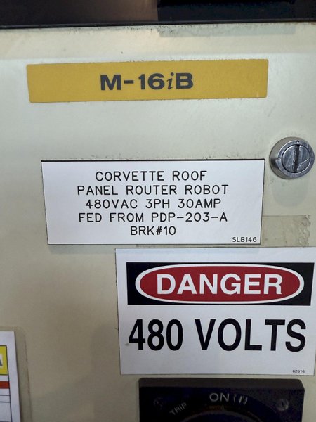 FANUC M-6iB/20 6 AXIS ROBOT W/ R-J3IB CONTROLLER. STOCK # 1005724