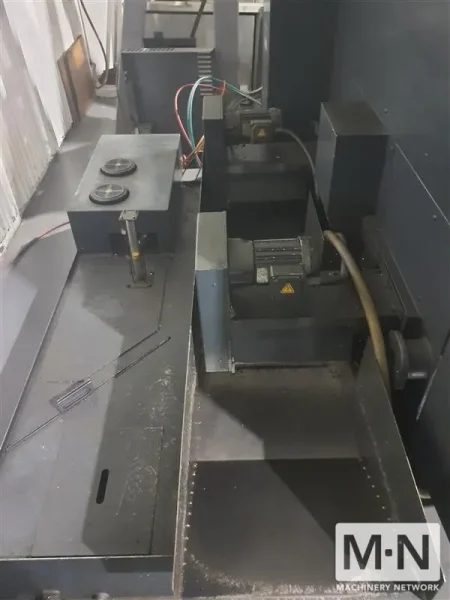 Makino F5 CNC Vertical Machining Center, 2011
