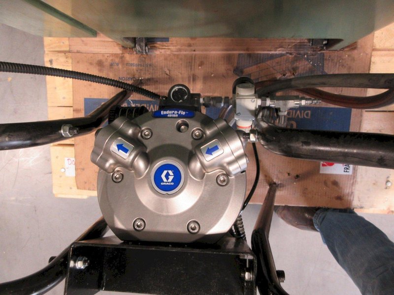 Sunnen Horizontal Honing Machine, MBC-1804-D, Auto Stroking, with Graco Endura-Flo 4D150 Air Op Fluid Transfer Pump- Auction Item