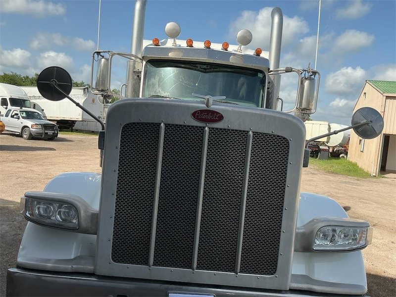 2020 Peterbilt 389 1XPXD49X5LD648486