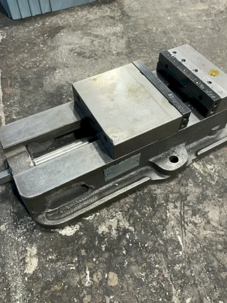 KURT 6” 6” VISE  -  D675