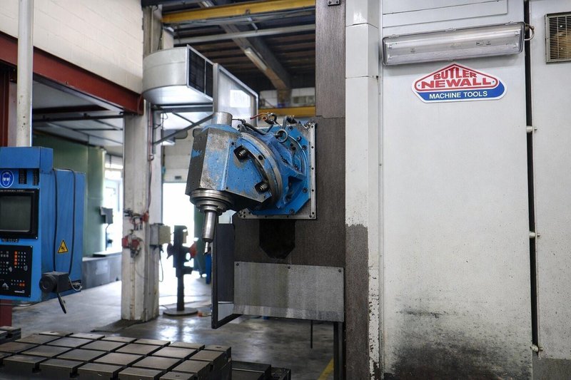 Butler - Elgamill X: 3000 - Y: 1670  - Z: 1050 mm