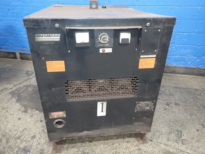 HYPERTHERM 600 AMP PLASMA CUTTER POWER SUPPLY  -  H-601