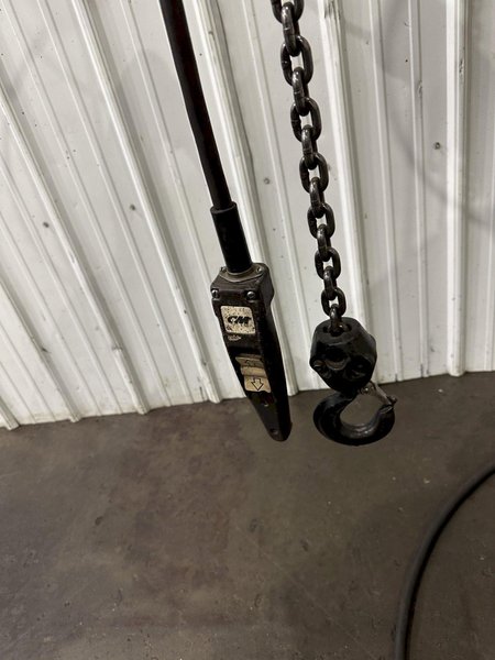 1/2 TON DAYTON ELECTRIC CHIAN HOIST : STOCK #77768