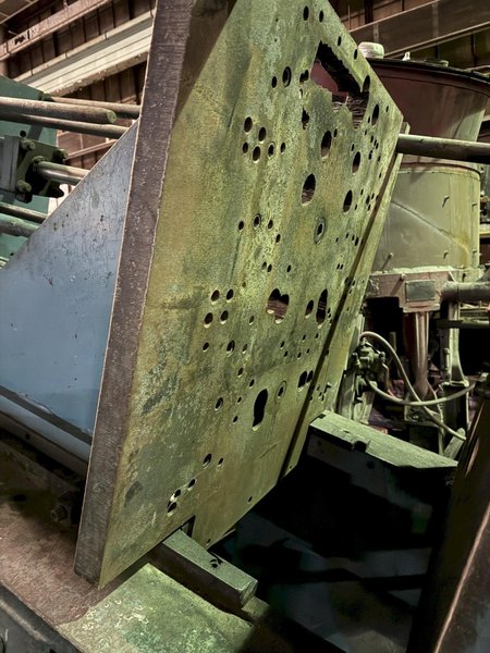 Stahl permenant molding machine with 35&quot; x 42&quot; front platen, 35 x 42 rear platen, hydraulic system and controls, front ejection