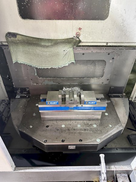 2013 DMC DT32CD Used CNC Vertical Machining Center For Sale