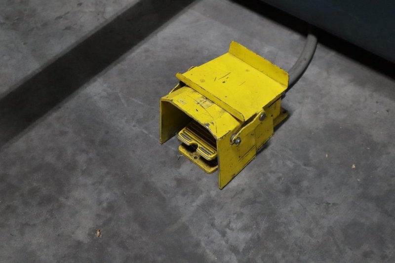 Amada S-2532 8&#039;x11 Gauge Hydraulic Shear, Front Operated Power Backgauge, Squaring Arm- Auction Item