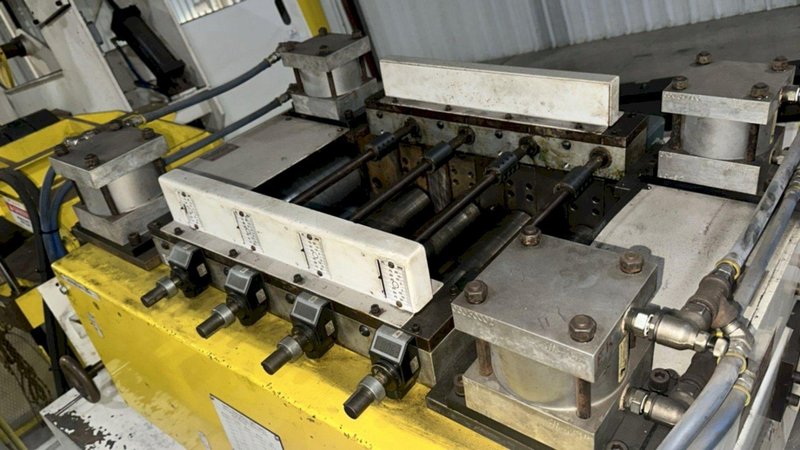 15,000 lbs. x 18&quot; Wide Coe Press Equipment Coil Reel and Coe Powered Straightener For Sale