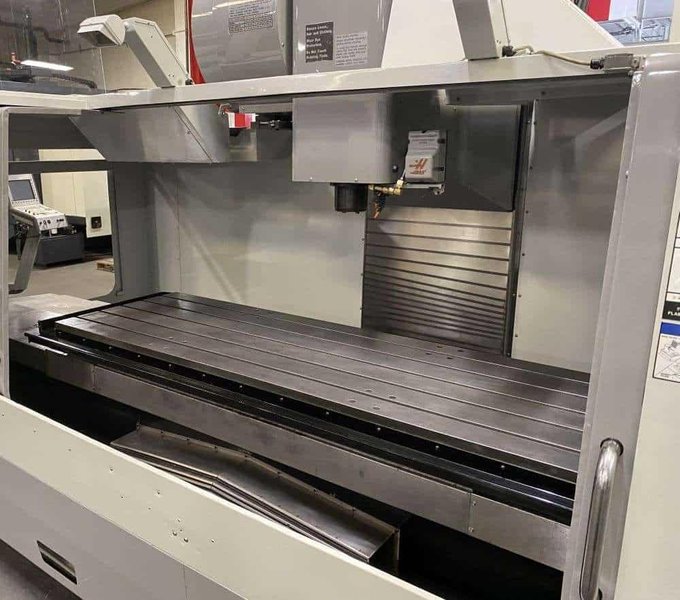 Haas VF-7D/40 CNC Vertical Machining Center – Mill