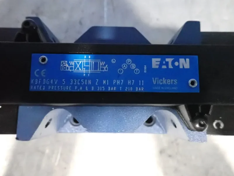 EATON VICKERS 315 BAR DIRECTIONAL CONTROL VALVE  -  KBFDG4V 5 33C50N Z M1 PH7 H7 11