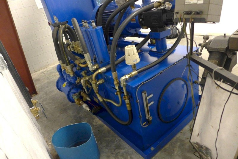 HYDRAULIC PUMP SYSTEM/OIL BATH: YOBRO #24407