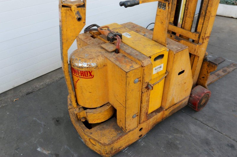 BARRETT POWER WALK BEHIND FORKLIFT: STOCK #70814