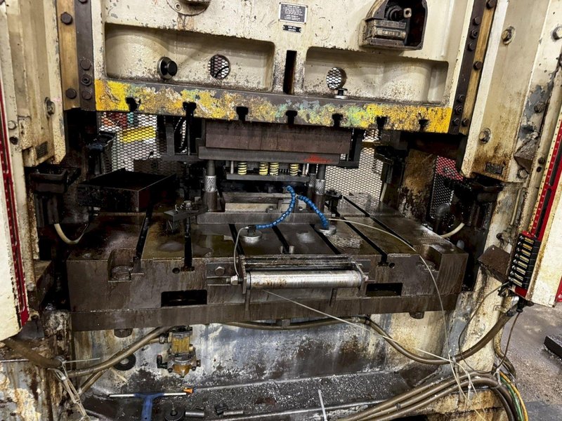 100 TON MINSTER P2-100-48 PIECE MAKER STRAIGHT SIDE HIGH SPEED PRESS. STOCK # 0883425