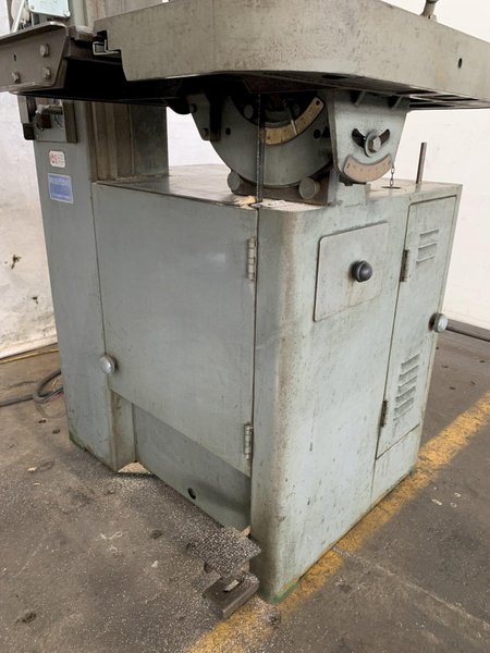 18" GROB NS18 VERTICAL BANDSAW. STOCK # 0683824.