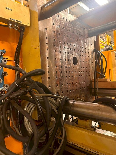 300 Ton 59 Oz Shot Husky RS70/60 Injection Molder, 1998