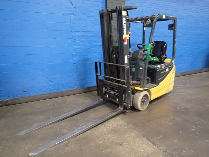 KOMATSU 2600 POUNDS ELECTRIC FORKLIFT  -  FB18MU-12