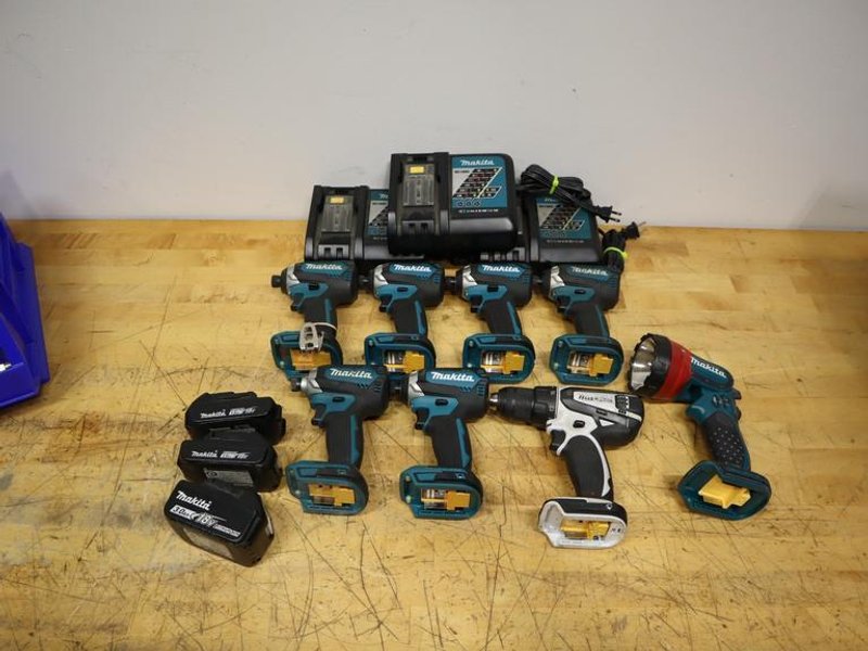 Makita XDT13 Brushless Impact Drivers (6), LXFD01 1/2" Drill(1) , and an 18V LED Flashlight w/ Batteries &amp; Chargers- Auction Item