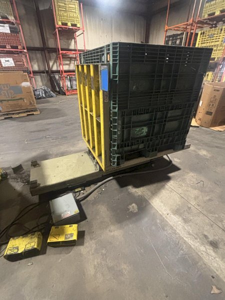 30 HP UNTHA MODEL #RS40 RUBBER SHREDDER GRANULATOR &amp; CONVEYER LINE: STOCK #22349