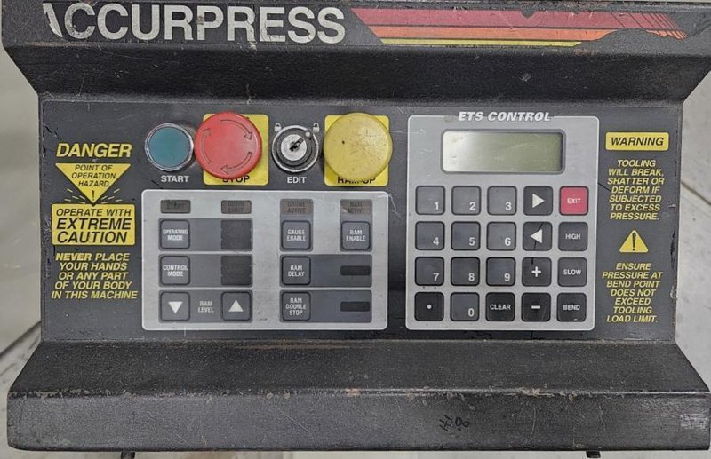 1997 Accurpress 710010 Hydraulic Press Brake (#5902)