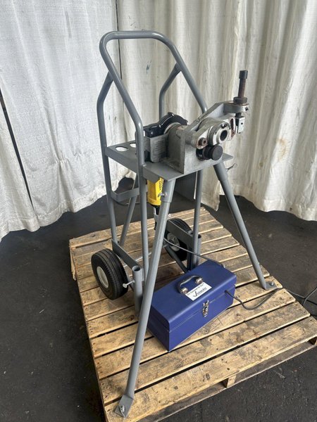 VICTAULIC  MODEL # VE106 ROLL GROVING TOOL / TRIPOD STAND: STOCK #78565
