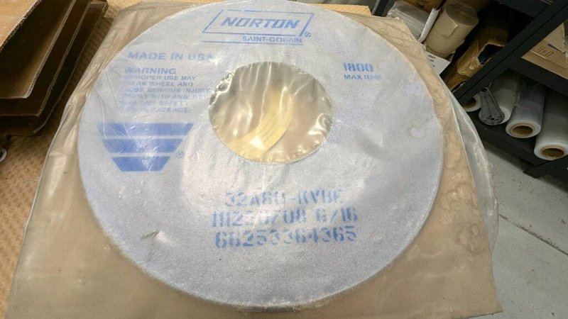 Toyoda GUP 32×100 Universal Grinder, 1981 – Spare Wheels, ID Attachment, Steady Rest Included