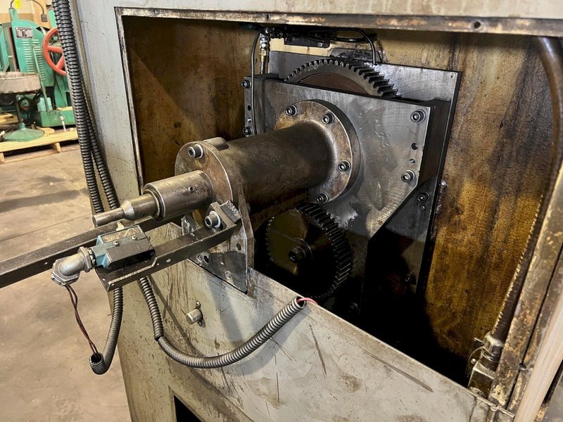 Reed Model A25 3 Die Cylindrical Die Thrufeed/Infeed Thread Rolling Machine