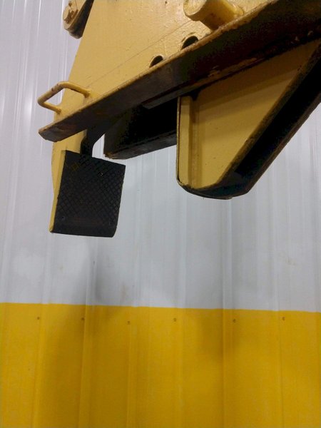 10,000 LB 5 TON ACCO MANSAVER MODEL G1616 SINGLE RIM VERTICAL COIL LIFTING TONG SCISSOR TYPE COIL LIFT: STOCK #14206