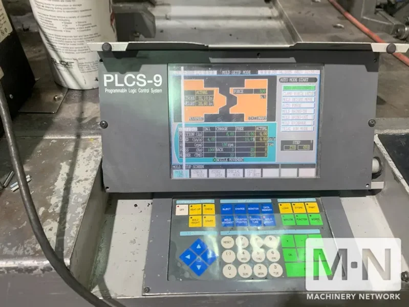 300 TON 32.8 OZ TOYO MODEL TM-300H INJECTION MOLDING MACHINE MFG 1999