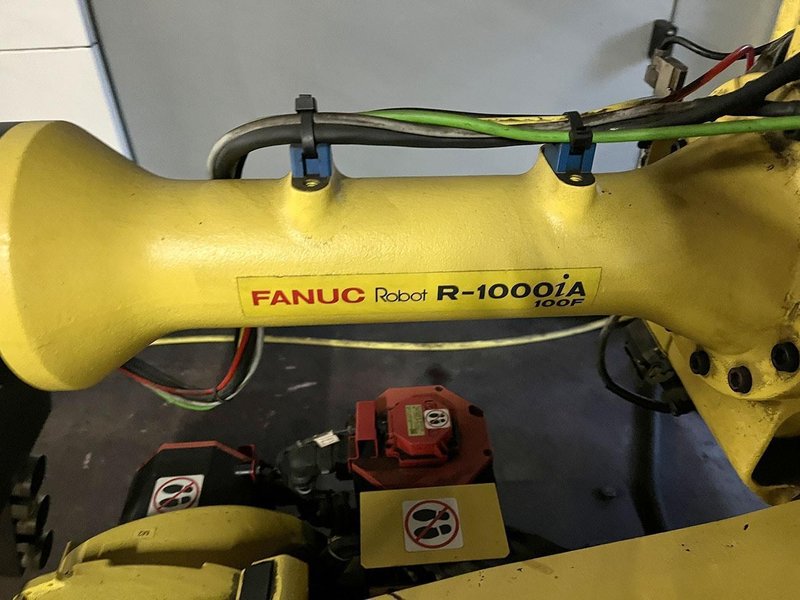 Huron K3X8F X: 780 - Y: 700 - Z: 500 mm CNC