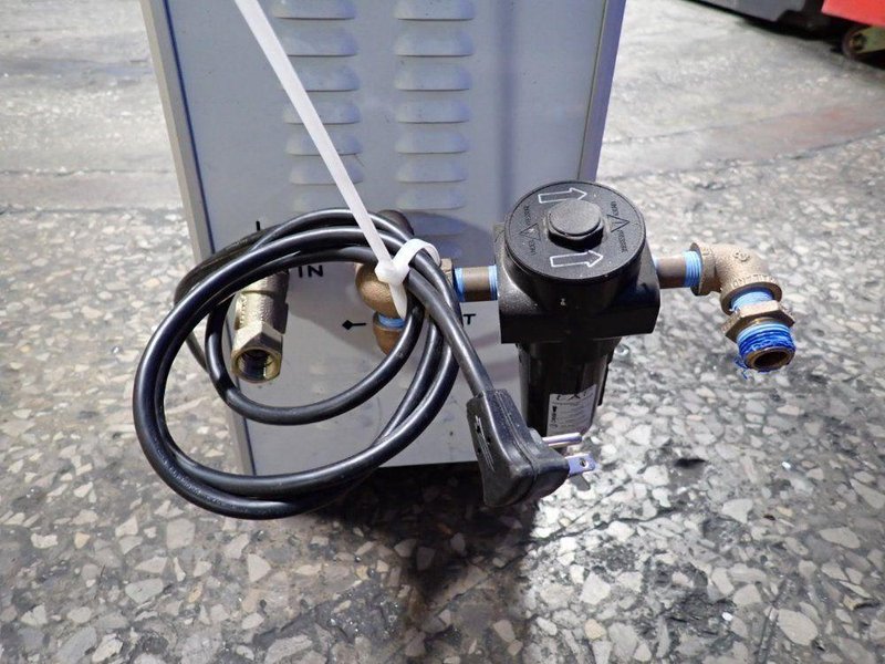 DELTECH 25 SCFM COMPRESSED AIR DRYER  -  HTD25