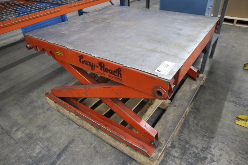 Easy Reach Scissor Table, Adjustable Height, 4,000 Lb Capacity, 40&quot; x 42&quot; Surface- Auction Item