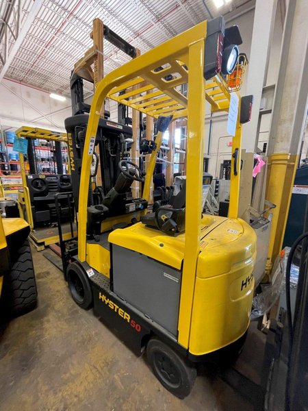 Hyster  E50XN,Price:  $28,490,Type:  Class 1 - Electric CB Rider,Year: 2013