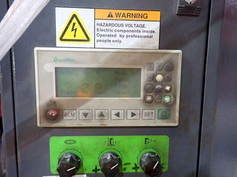 STRAN-FLEXER SCALE PACKAGE PALLET WRAPPER: YOBRO #24286