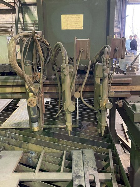 11′ x 30′ Controlled Automation BTL-1432XPUG CNC Plasma, 1995 with 2014 HPR 260HD