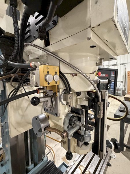 SWI TRAK DPMSX 2P, 3 Axis CNC Bed Mill