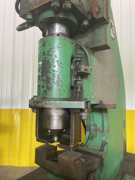 125 TON HILL ACME MODEL #7 SINGLE END HYDRAULIC PUNCH: STOCK #14713
