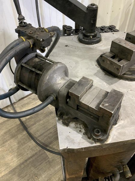 FLEXARM MODEL RNR-20 PNEUMATIC TAPPING ARM: STOCK #80847