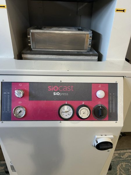 SioCast SiOFORM 1 Injection Molding Machine and Nicem P 300 PL Manual Press for Vulcanizing Silicone Rubber Moulds, 2023