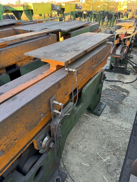 SIGNODE MATERIAL FLIPPER / LIFTER. STOCK # 1007424